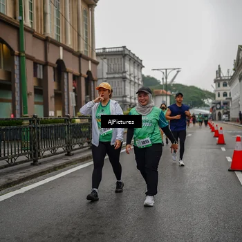 Runner Photo 8588497