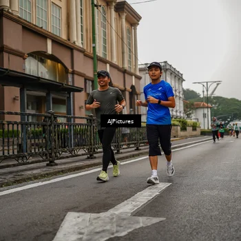 Runner Photo 8588510