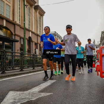Runner Photo 8588554