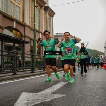Runner Photo 8588573