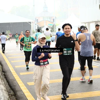 Runner Photo 8588712