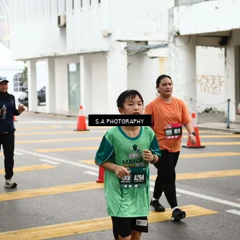 Runner Photo 8588746