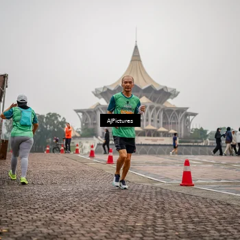 Runner Photo 8588902