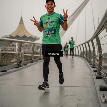 Runner Photo 8589015