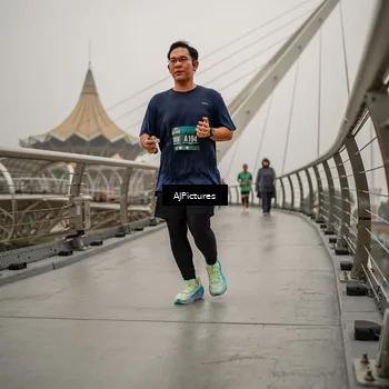 Runner Photo 8589042