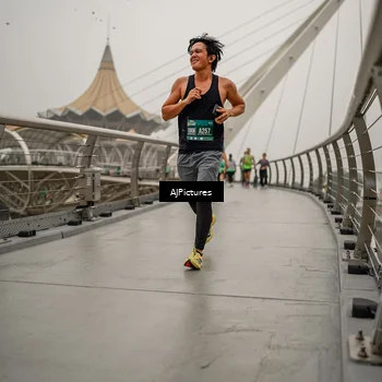 Runner Photo 8589208