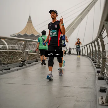 Runner Photo 8589215