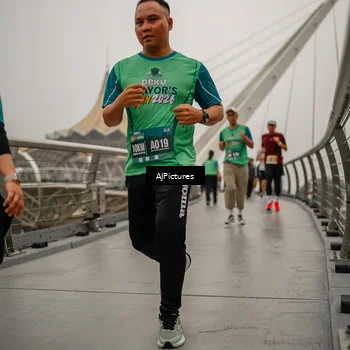Runner Photo 8589245