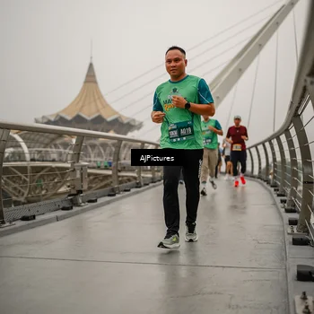 Runner Photo 8589247
