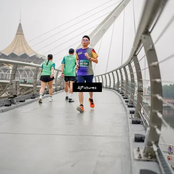 Runner Photo 8589304