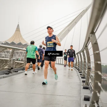 Runner Photo 8589346