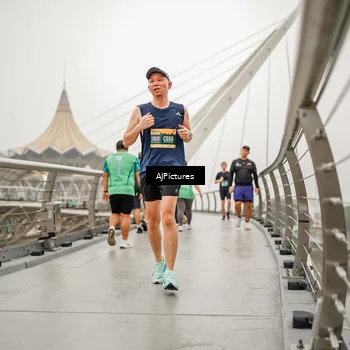Runner Photo 8589358