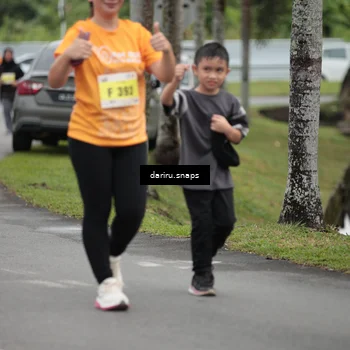 Runner Photo 8589390