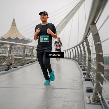Runner Photo 8589438