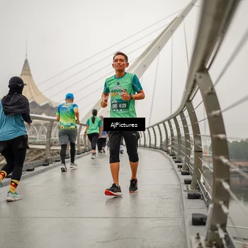 Runner Photo 8589471