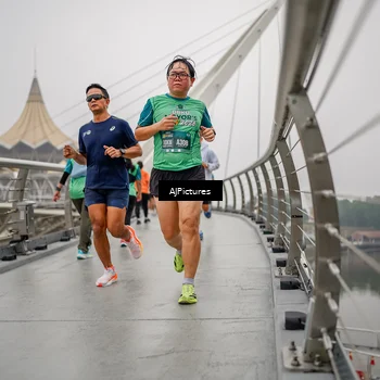 Runner Photo 8589502