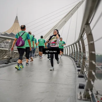 Runner Photo 8589602