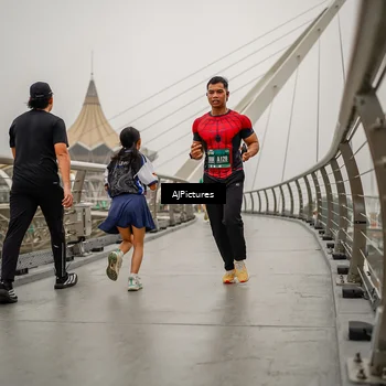 Runner Photo 8589645