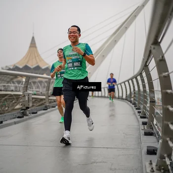 Runner Photo 8589655