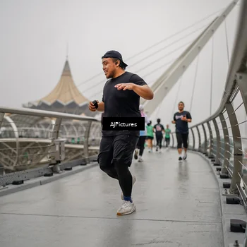Runner Photo 8589659