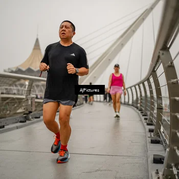 Runner Photo 8589666