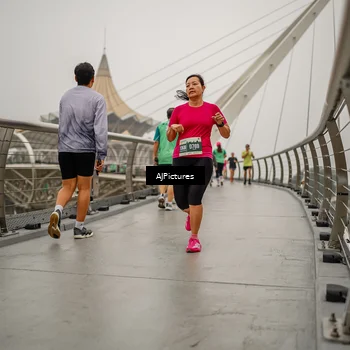 Runner Photo 8589683