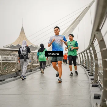 Runner Photo 8589696