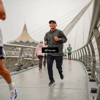 Runner Photo 8589707