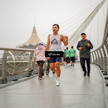 Runner Photo 8589713