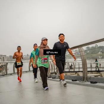 Runner Photo 8589723