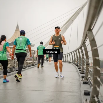 Runner Photo 8589763