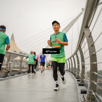 Runner Photo 8589812