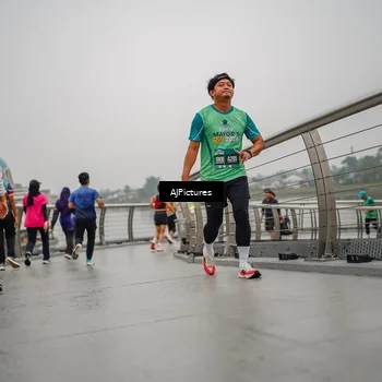 Runner Photo 8589842