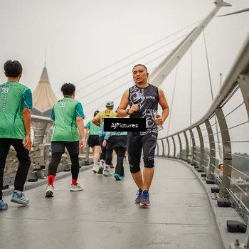 Runner Photo 8589875