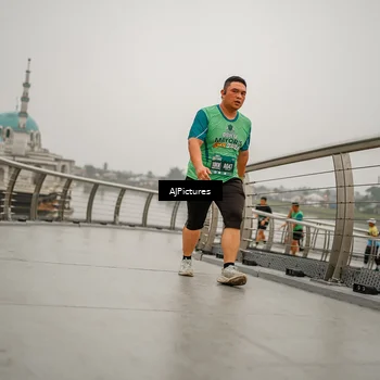 Runner Photo 8589906