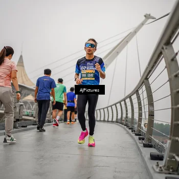 Runner Photo 8589973