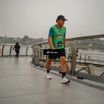 Runner Photo 8590002