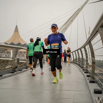Runner Photo 8590008