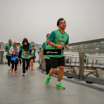 Runner Photo 8590015