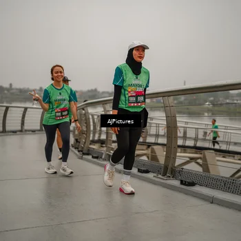 Runner Photo 8590018
