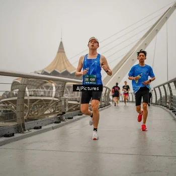 Runner Photo 8590032
