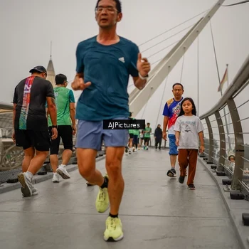 Runner Photo 8590053