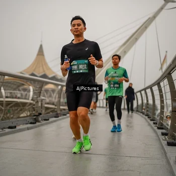 Runner Photo 8590056
