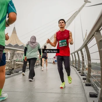 Runner Photo 8590066