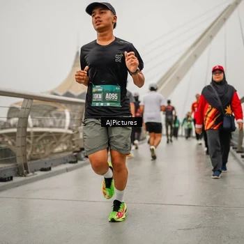 Runner Photo 8590084