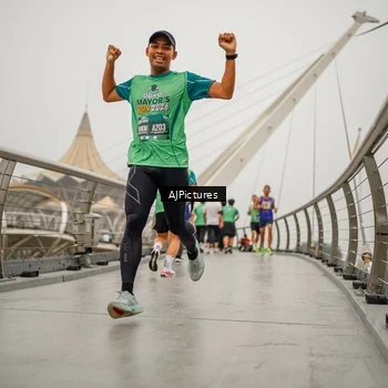 Runner Photo 8590215