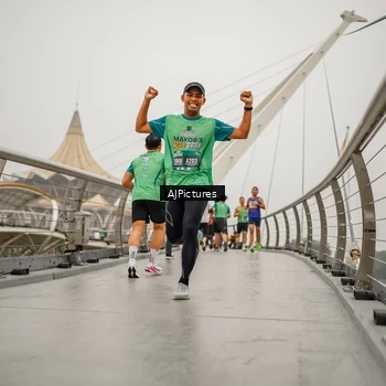 Runner Photo 8590218