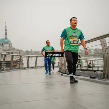 Runner Photo 8590258