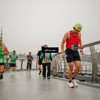 Runner Photo 8590295