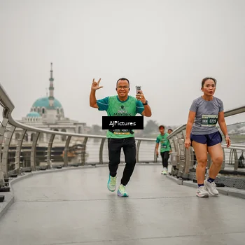 Runner Photo 8590329